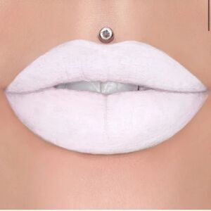 NEW Jeffree Star Velvet Trap Lipstick in "God's Gift"